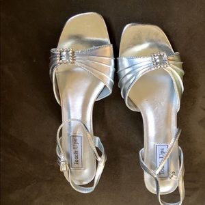 wide width tap shoes